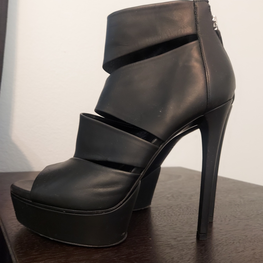 Gucci Black Ultra High Stiletto Heels - Picture 3 of 5